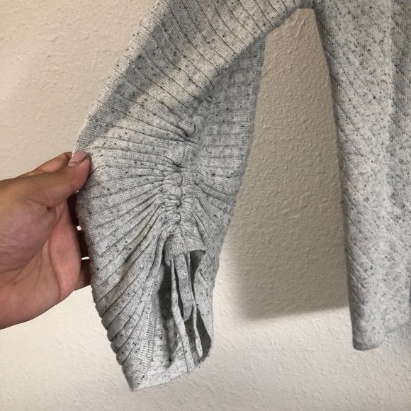 Design 365 Viscose Silk Cashmere Blend Gray Cinched Sleeve Sweater Size Large - Picture 2 of 4